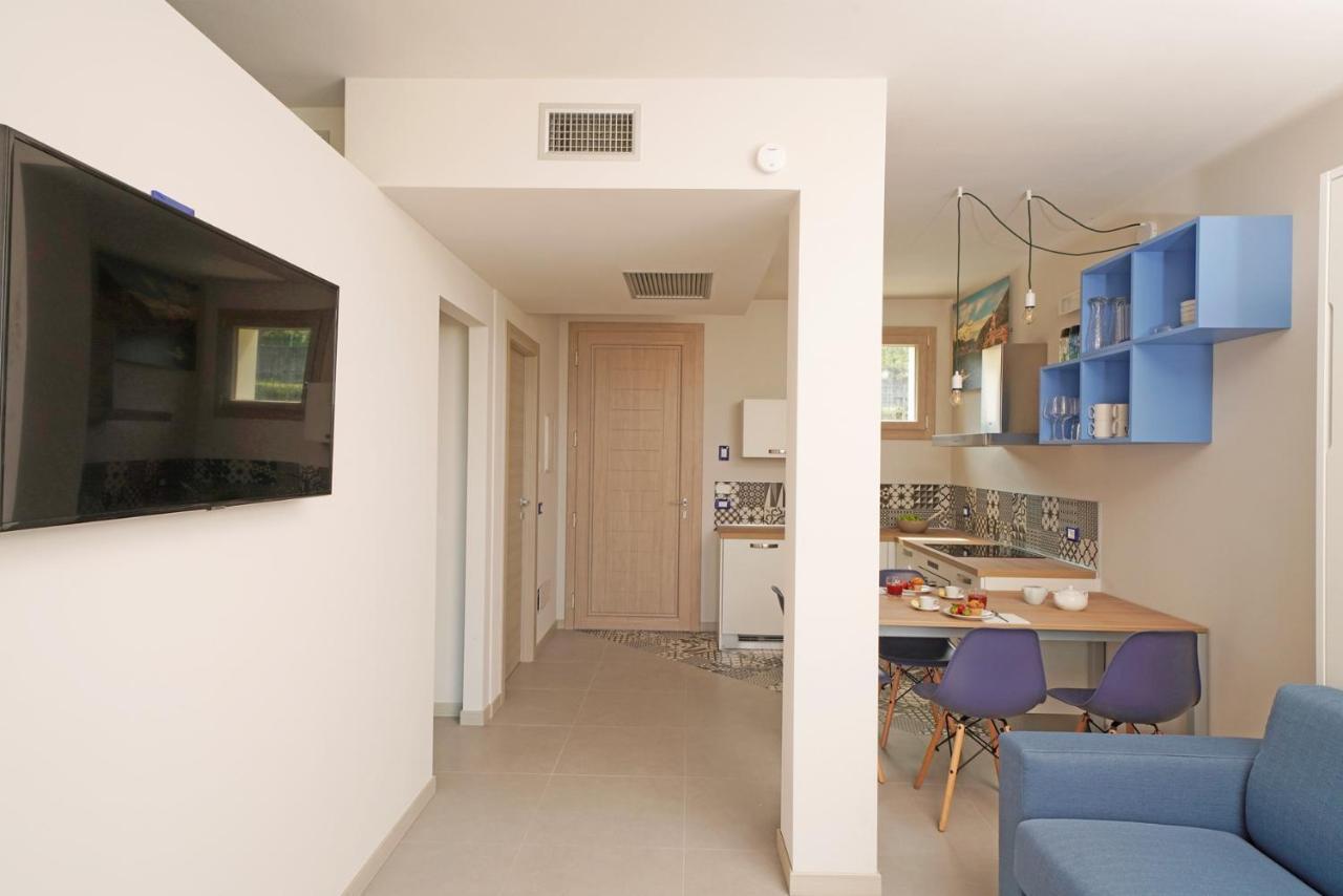Gardaliva Blue Studio 3 Manerba del Garda Luaran gambar
